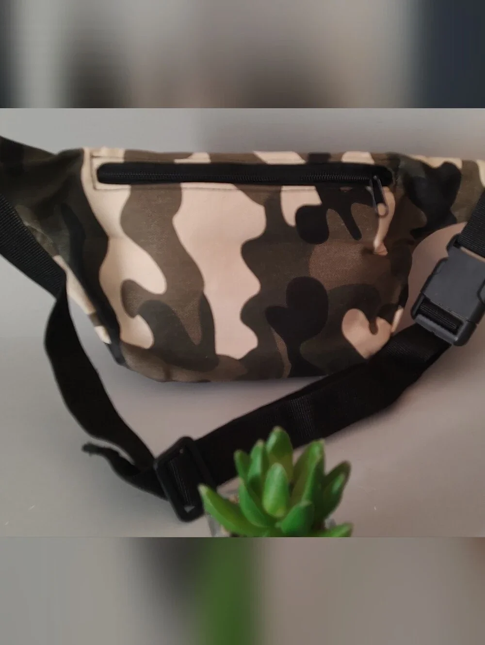 Camo Waist Bag Zipper Adjustable New Out Tags